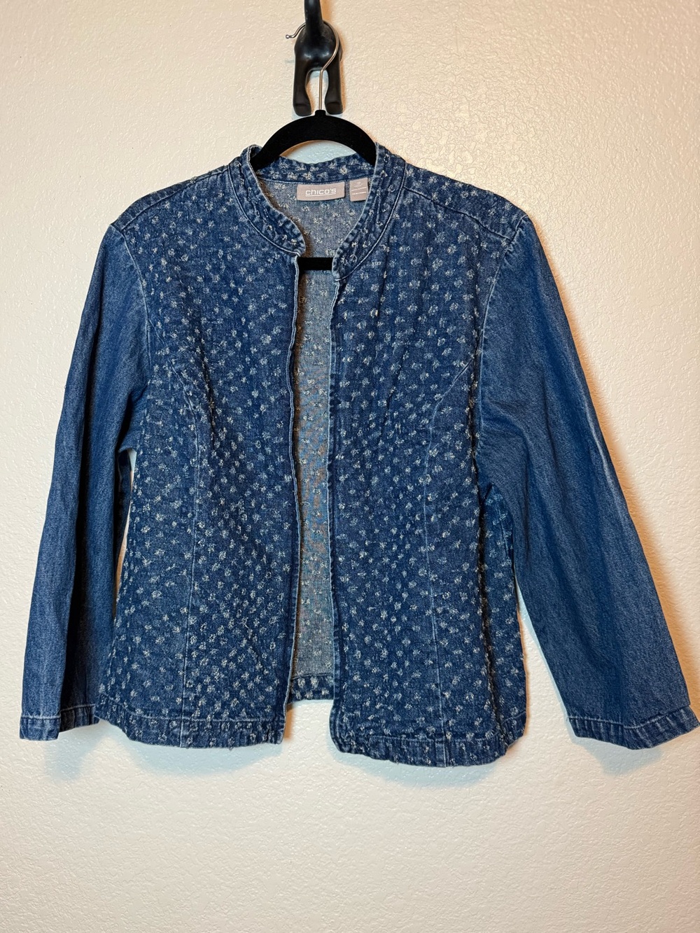Chico's Perforated Denim Open-Front Shirt Jacket Shacket Blue Size 3/16/XL - Picture 13 of 13